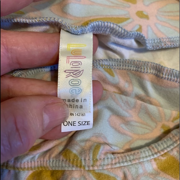 EUC LuLaRoe OS Leggings - Picture 2 of 9